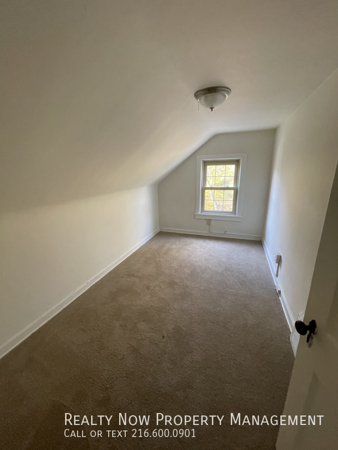 3614 Lynnfield Rd #UP - Photo 5 of 9