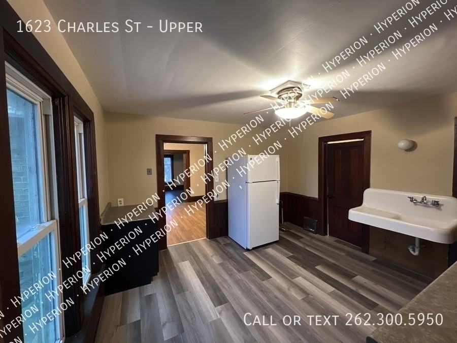 1623 Charles St - Photo 6 of 17