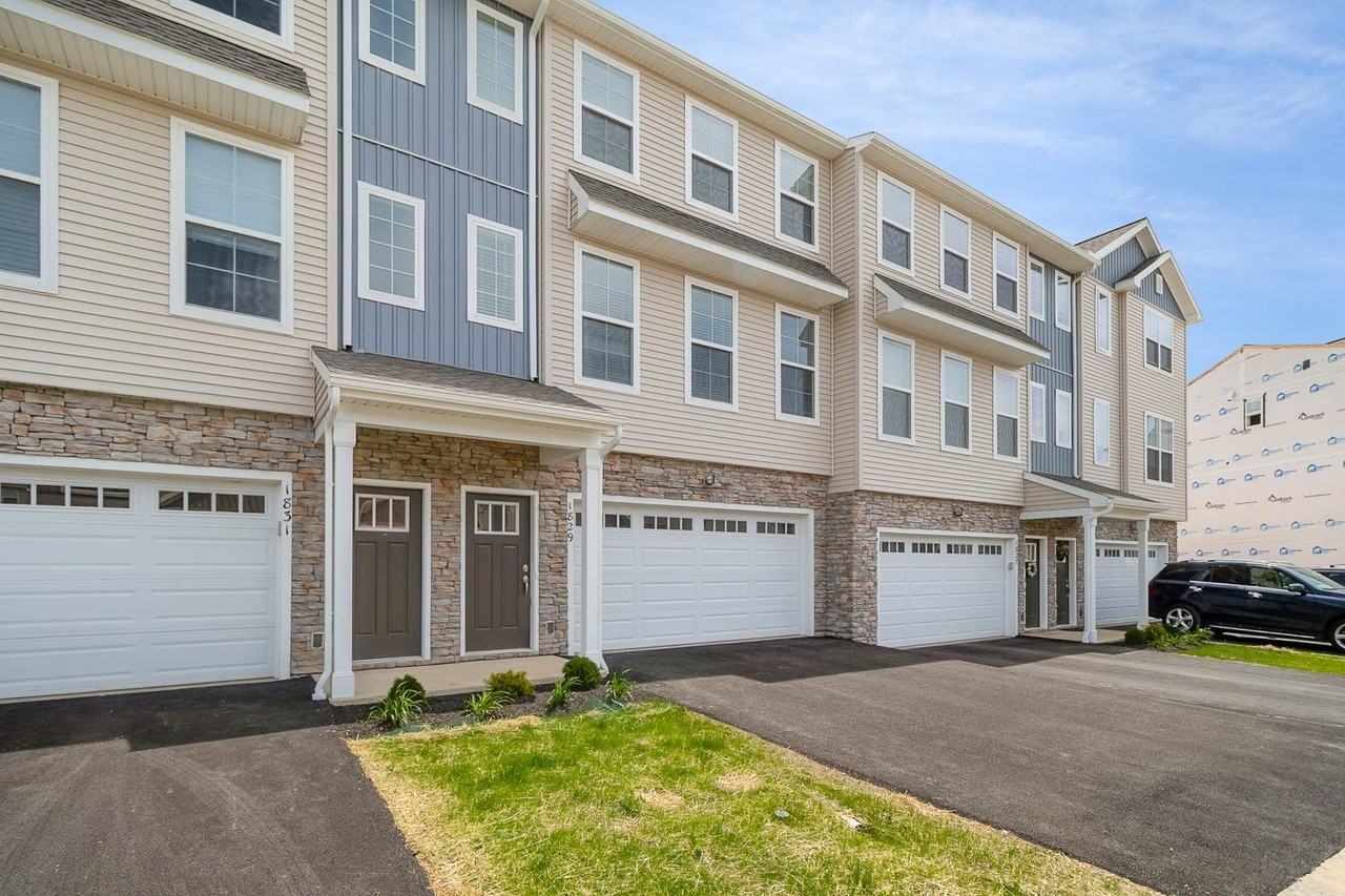 1829 Shady Ln - Photo 5 of 31