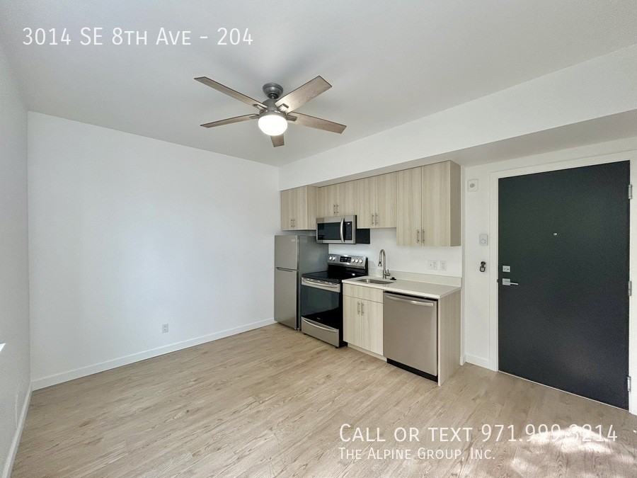 3014 Se 8th Ave #204 - Photo 6 of 18