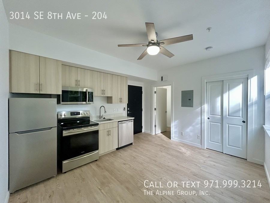 3014 Se 8th Ave #204 - Photo 7 of 18