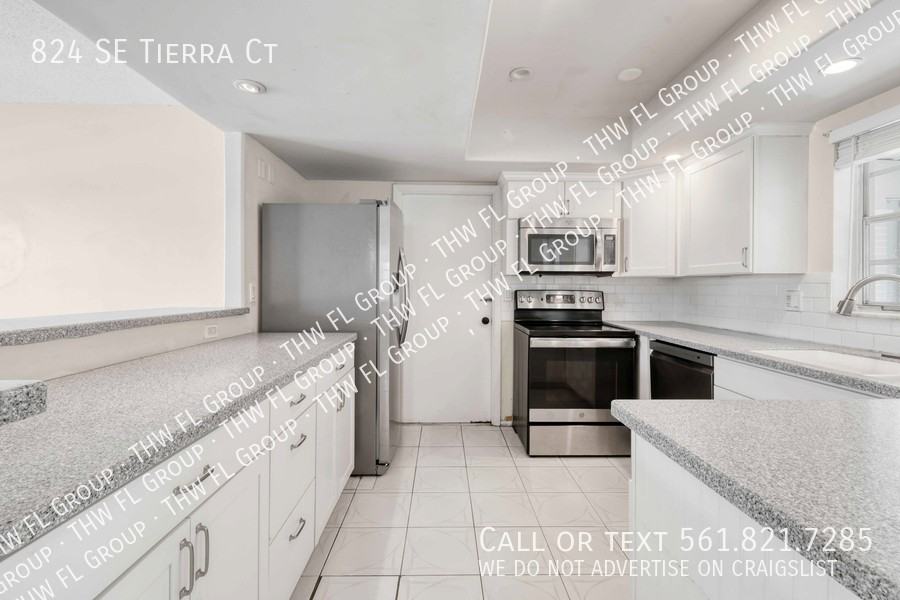 824 Se Tierra Ct - Photo 4 of 19