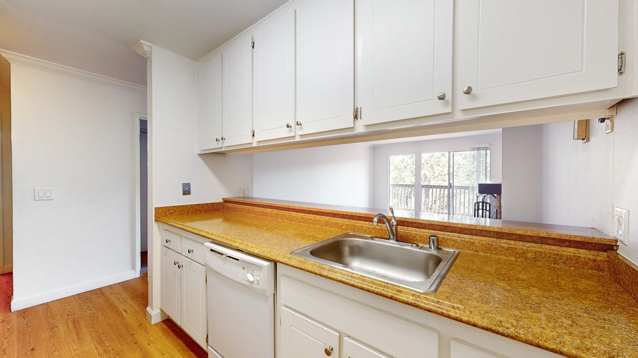 212 Marin St #301 - Photo 6 of 27