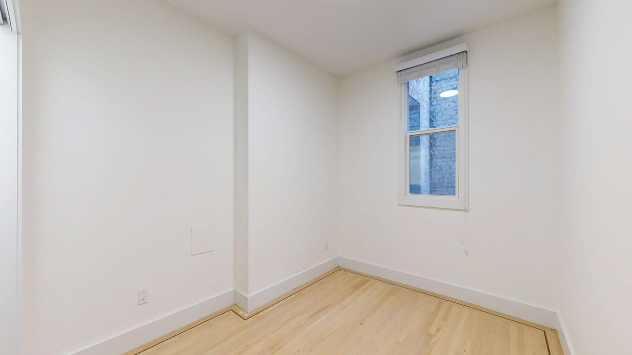 863 Sutter St #302 - Photo 4 of 8