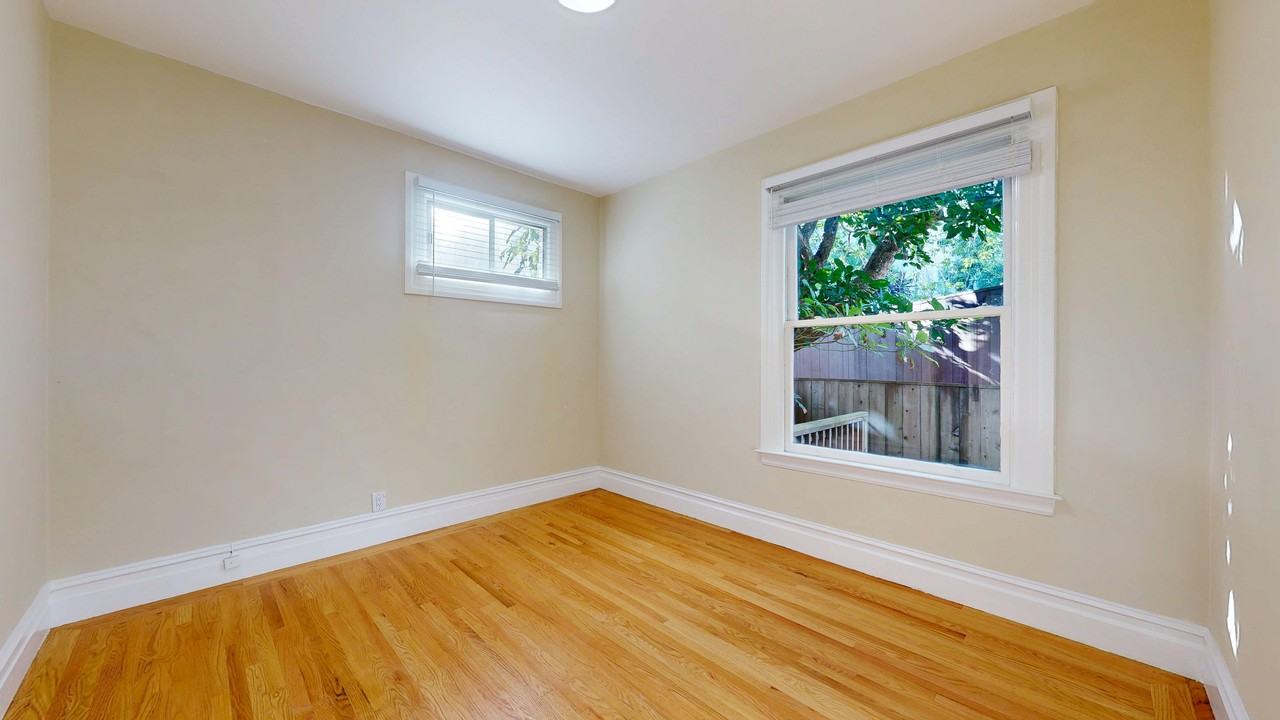 2256 Market St #C - Photo 5 of 10