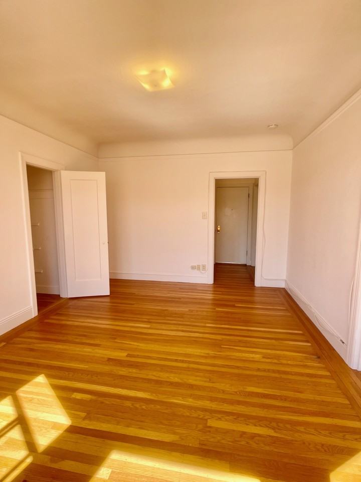 2000 Beach St #304 - Photo 7 of 12