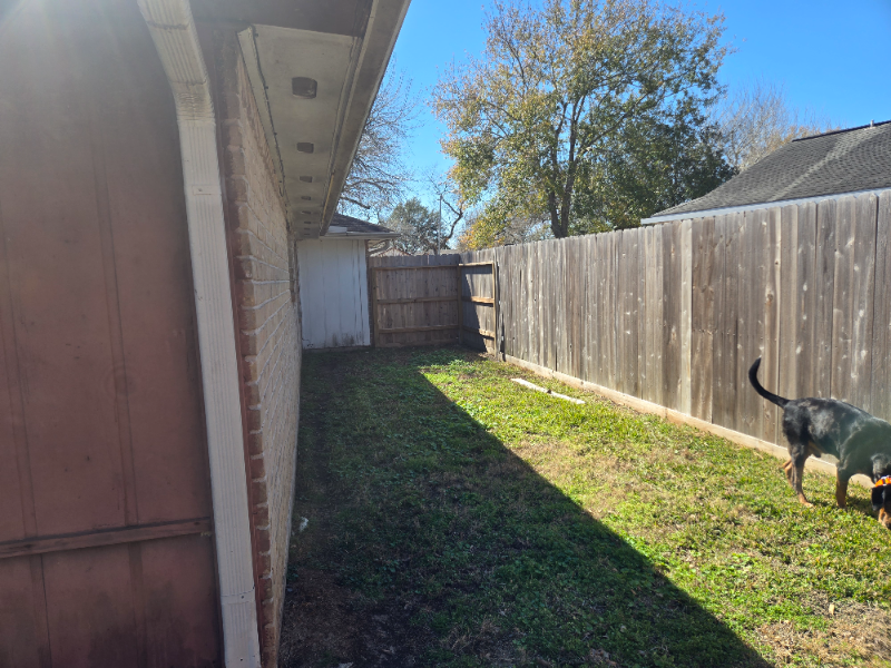 14222 Laffite Dr - Photo 5 of 30