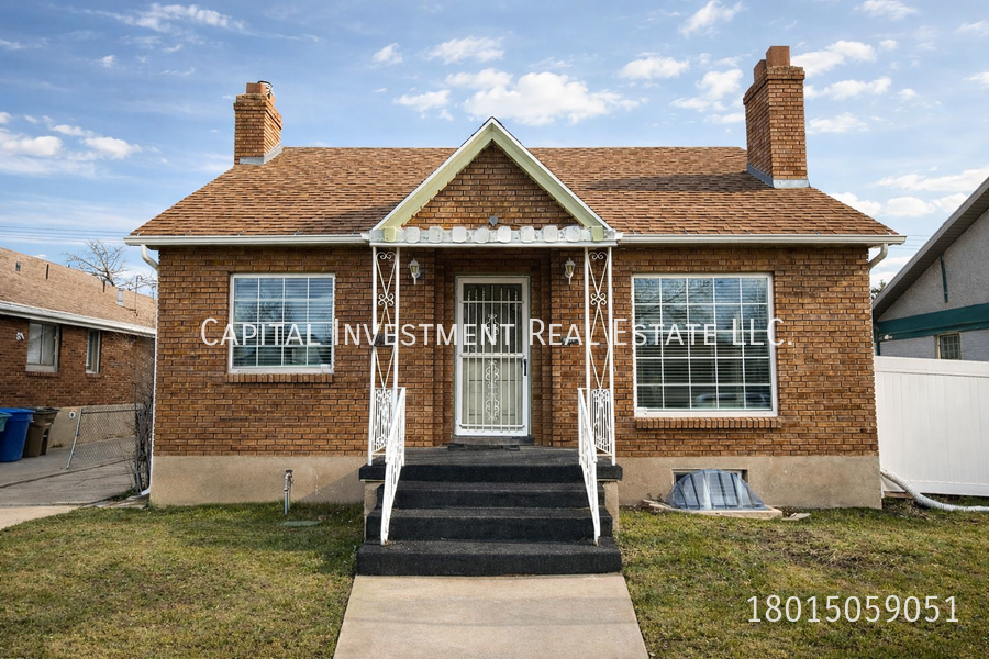 1452 E Hollywood Ave - Photo 2 of 20