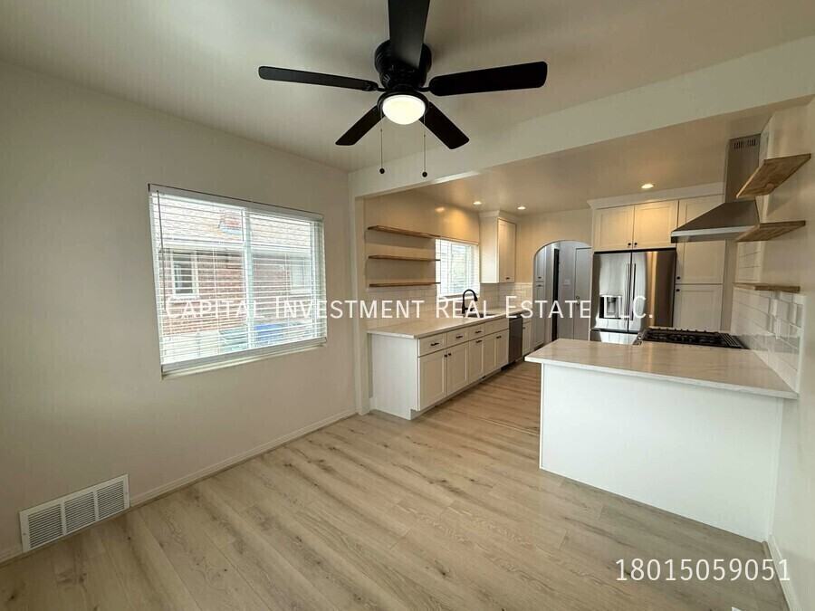 1452 E Hollywood Ave - Photo 5 of 20