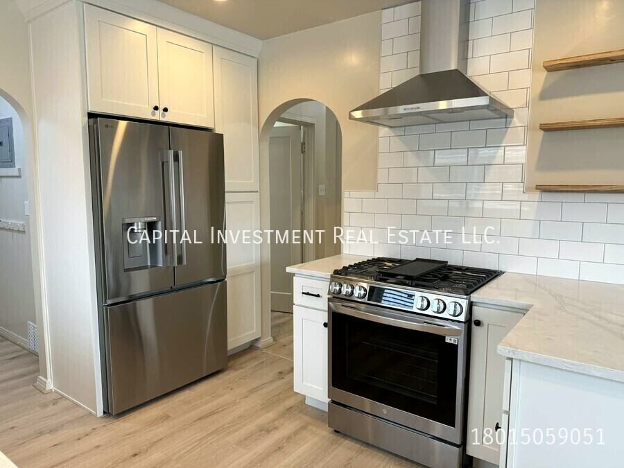 1452 E Hollywood Ave - Photo 6 of 20