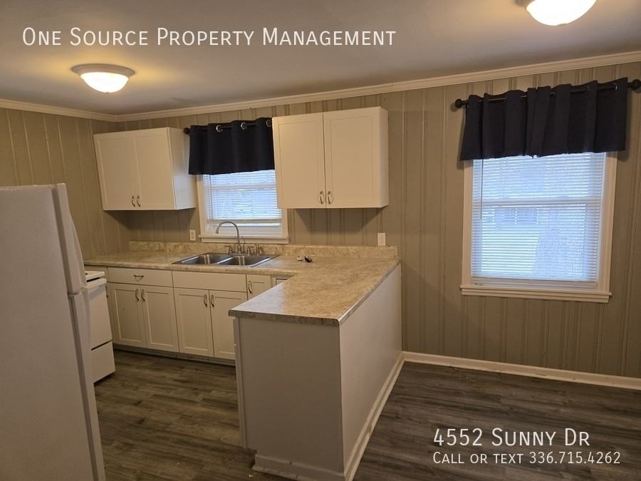 4552 Sunny Dr - Photo 4 of 9