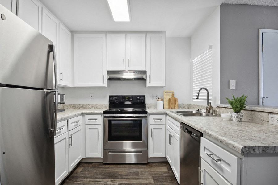 Parkway Club - Photo 4 of 18