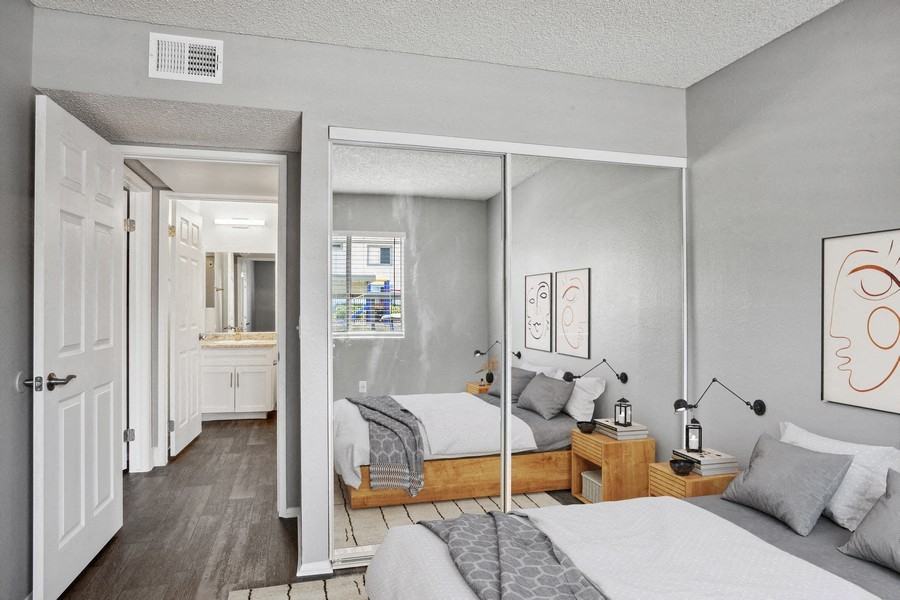 Parkway Club - Photo 6 of 18