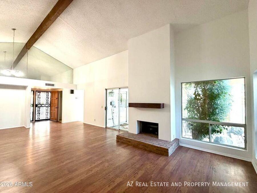 2901 W Sierra St - Photo 4 of 42