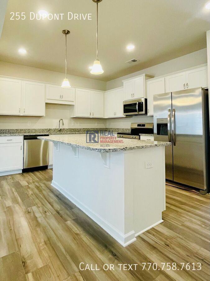 255 Dupont Dr - Photo 5 of 14