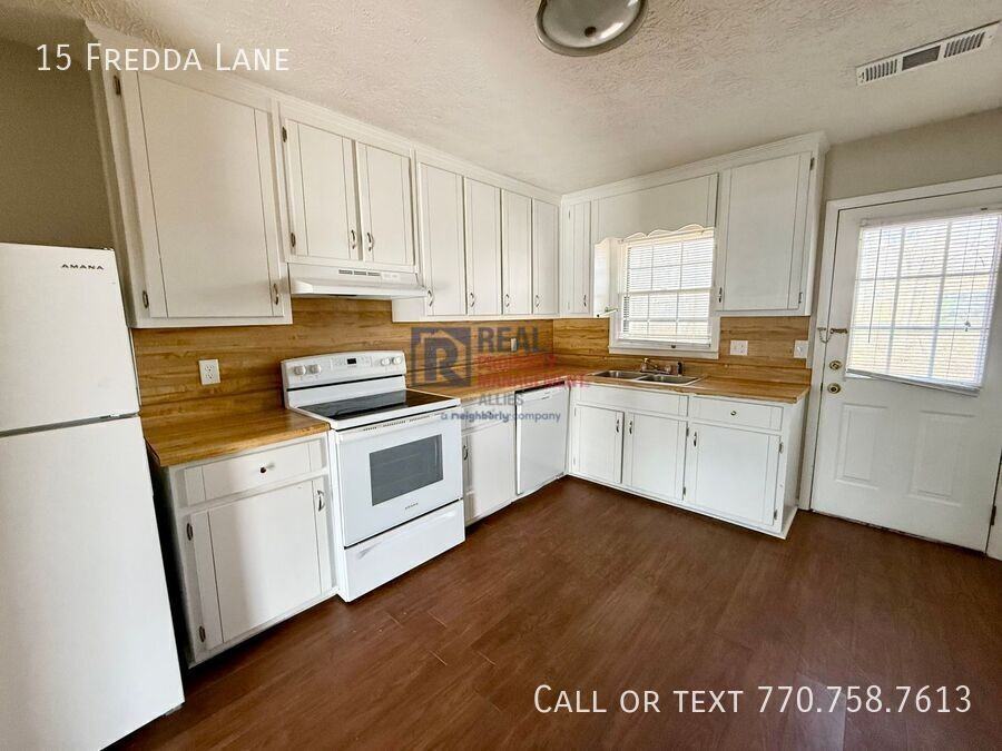 15 Fredda Ln - Photo 4 of 11