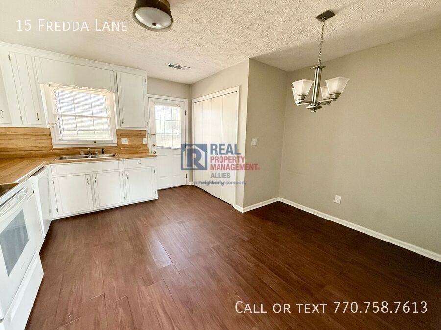 15 Fredda Ln - Photo 5 of 11