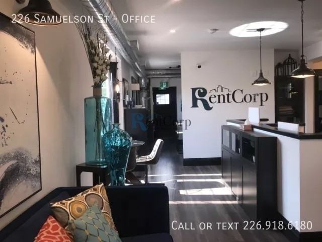 226 Samuelson St - Photo 3 of 19