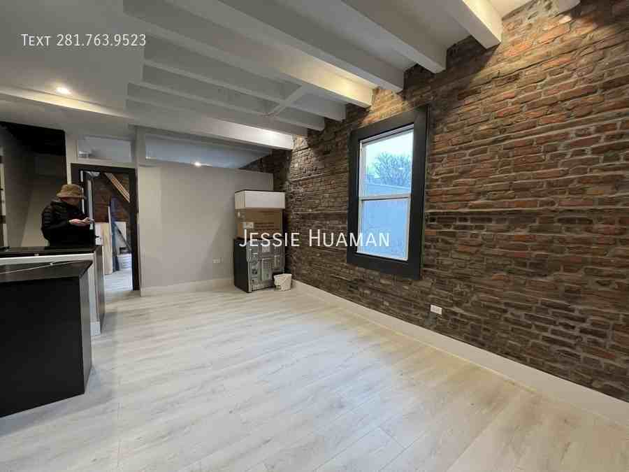 37 Cornelia St #3A - Photo 3 of 9