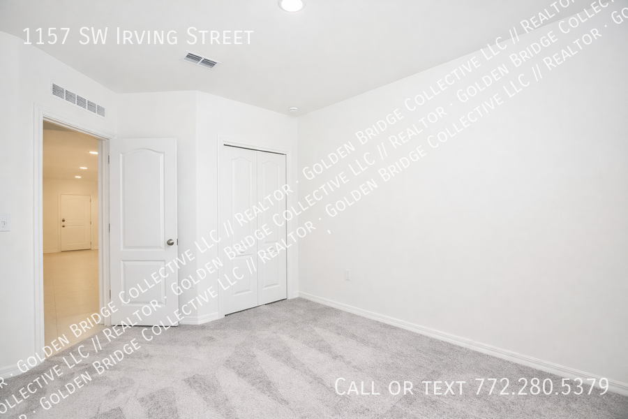 1157 Sw Irving St - Photo 4 of 8