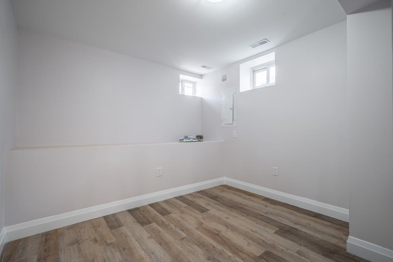 14 Burris St #1 - Photo 5 of 12