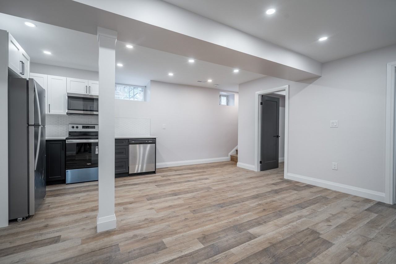 14 Burris St #1 - Photo 6 of 12