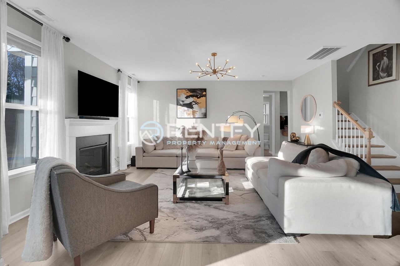 211 Tetcott St - Photo 3 of 29