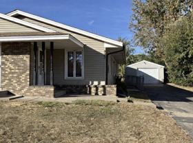 993 Oriole Dr - Photo 1 of 1