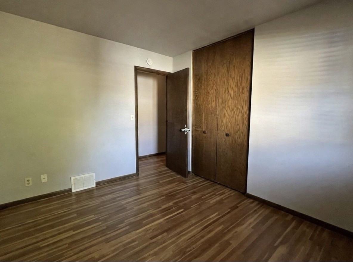 993 Oriole Dr - Photo 6 of 12