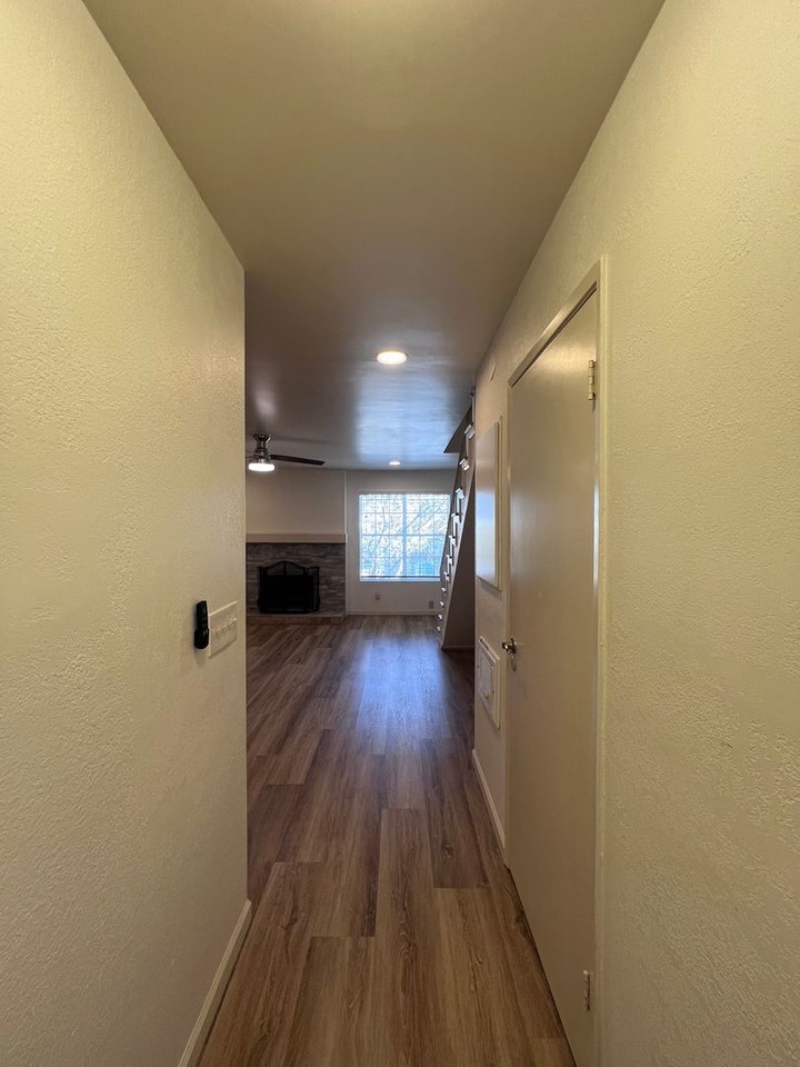 4580 Ohio St #9 - Photo 4 of 19