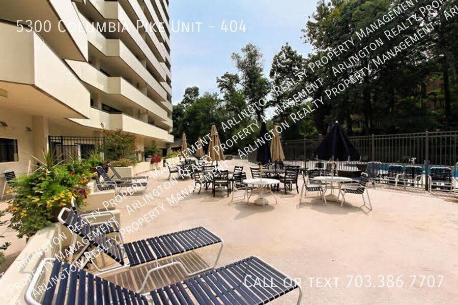 5300 Columbia Pike #404 - Photo 3 of 32