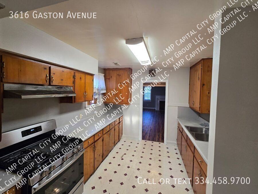 3616 Gaston Ave - Photo 2 of 18