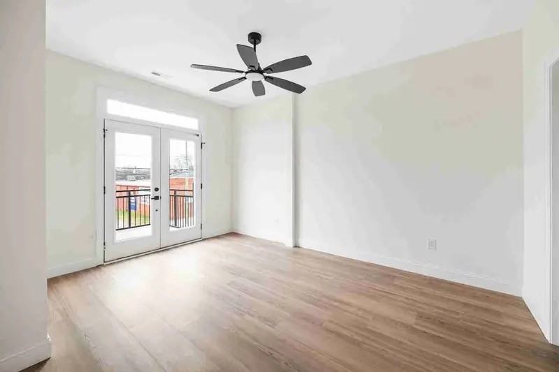 395 Church St N #1 - Photo 5 of 7