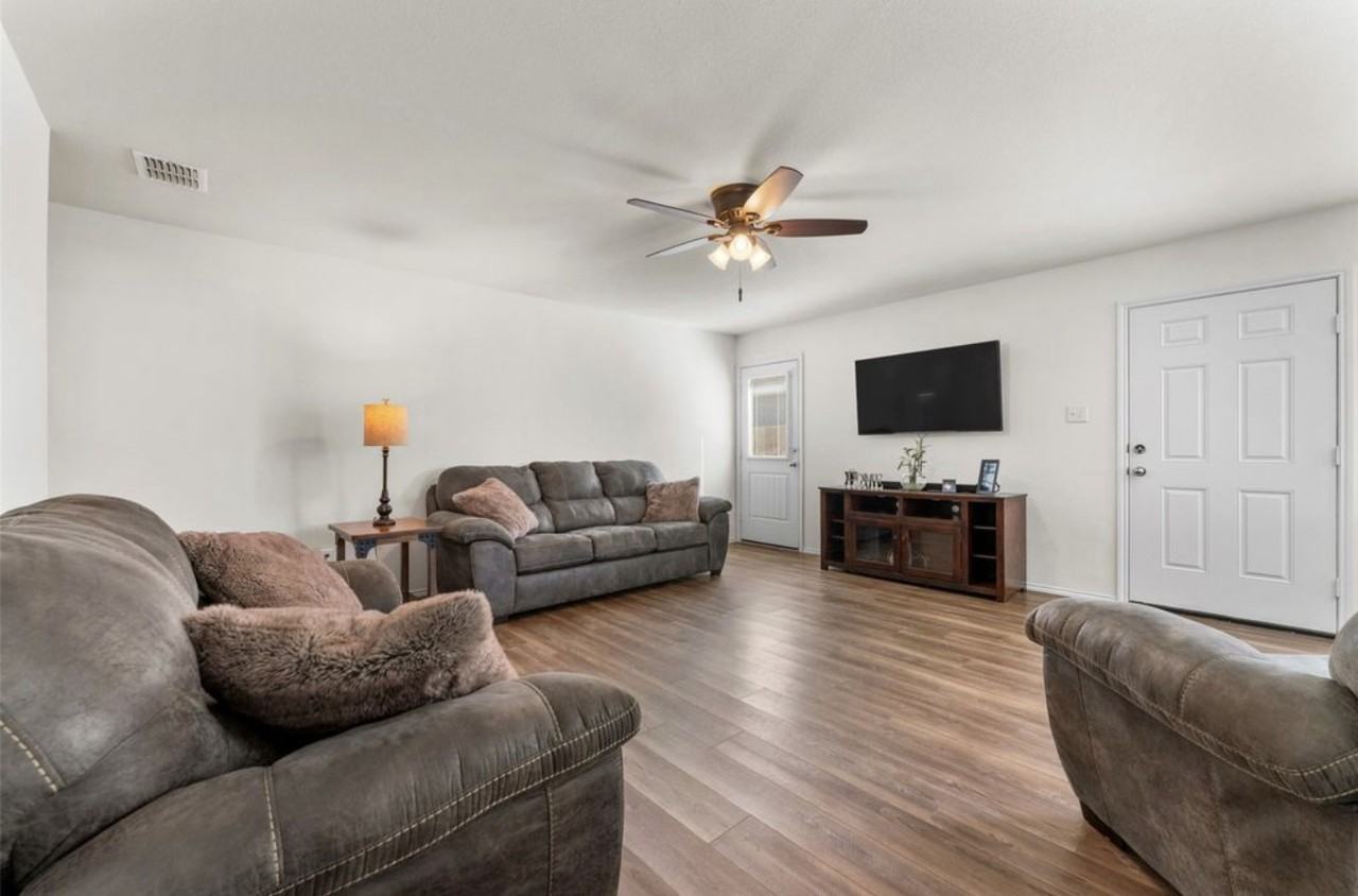 718 Trestle Dr #NA - Photo 3 of 20