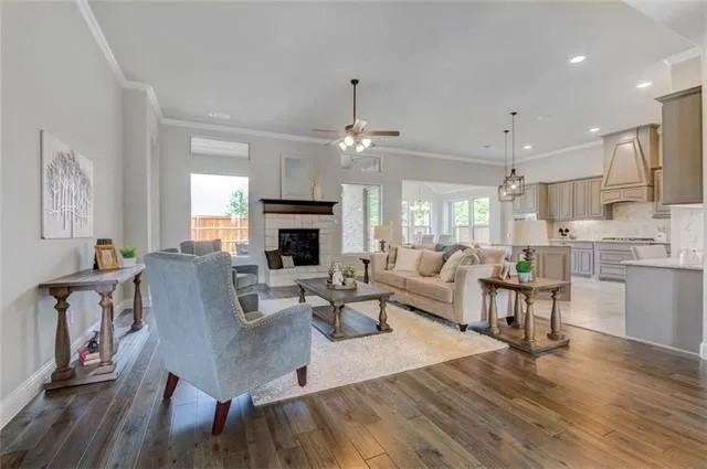 1017 Merion Dr #NA - Photo 7 of 38