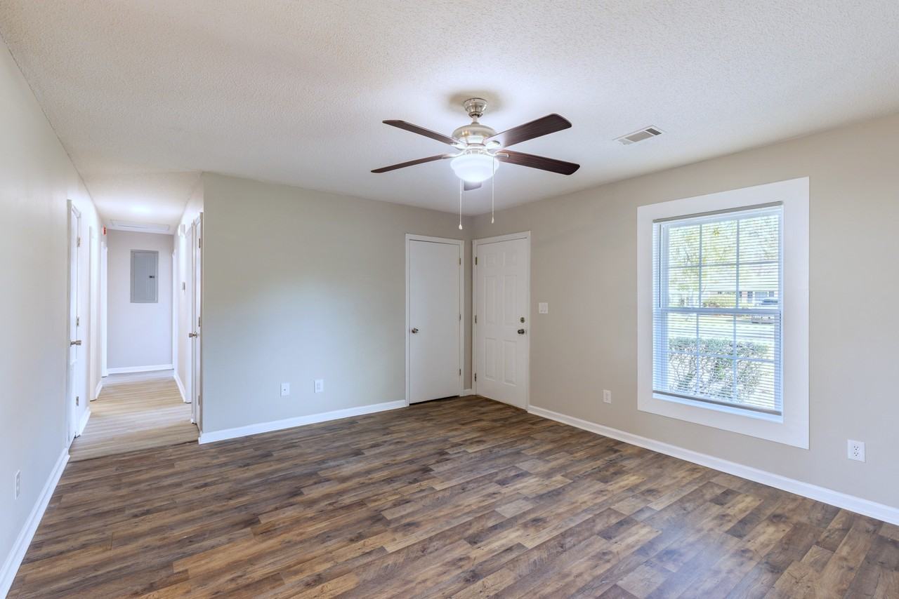 612 Olive St #NA - Photo 6 of 34