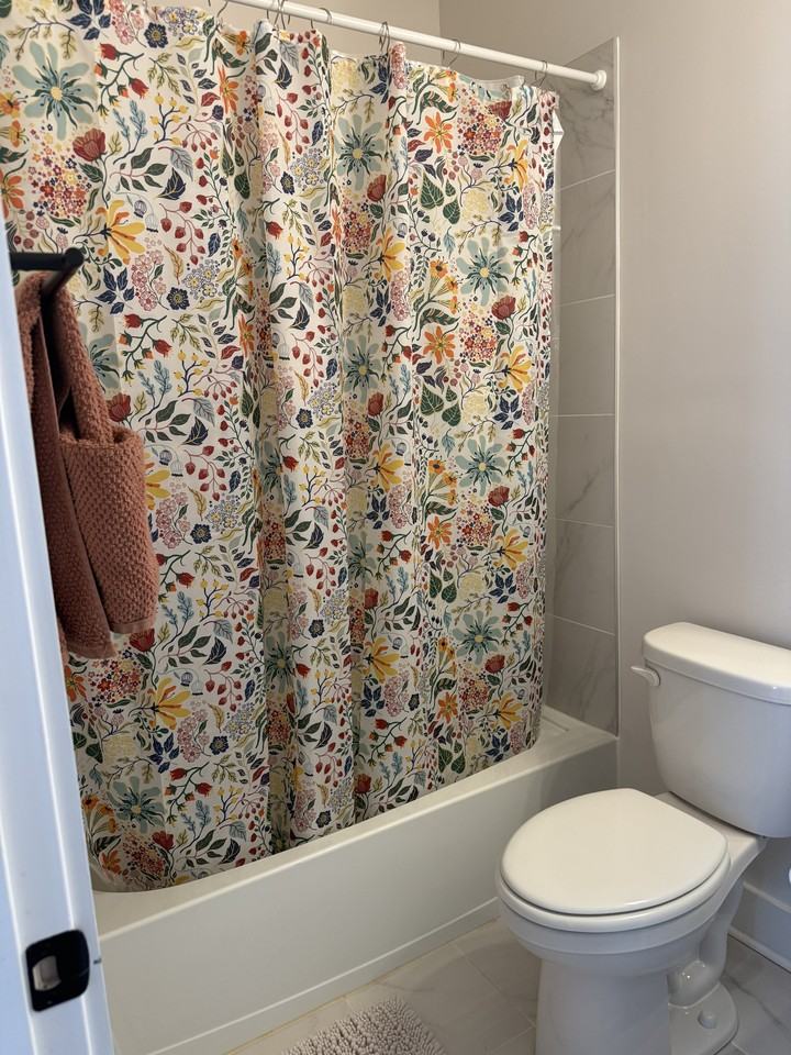 1021 Northend Dr #28 - Photo 4 of 8