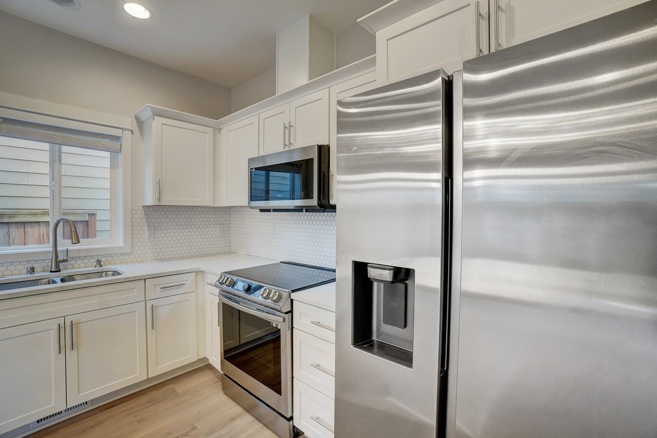 7412 Ne 58th Way #NA - Photo 2 of 37