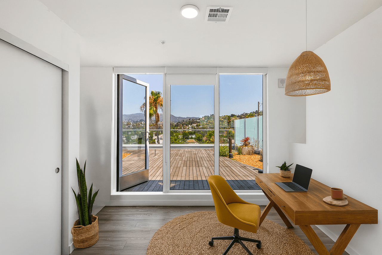 Fusion Hollywood - Photo 7 of 50