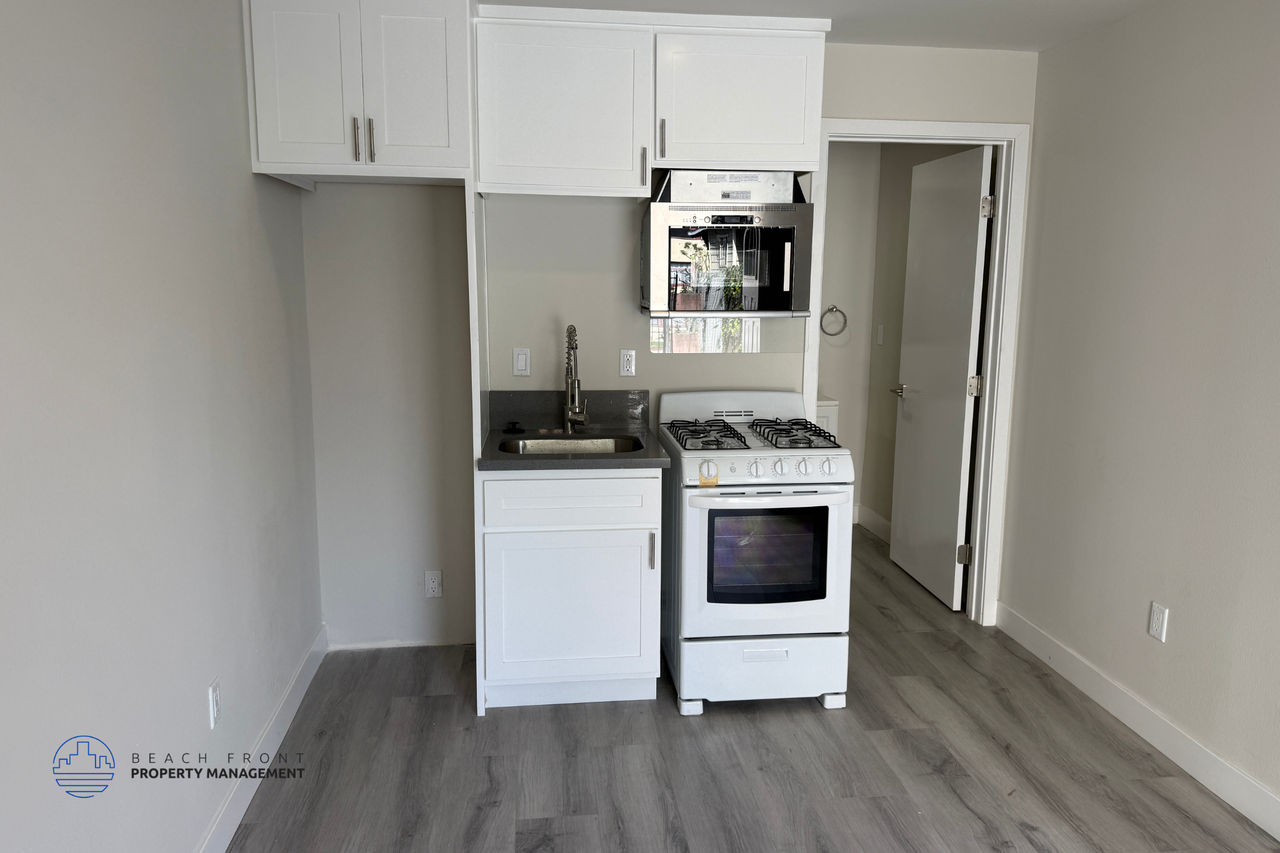 716-722 East 7th St. - Photo 3 of 13