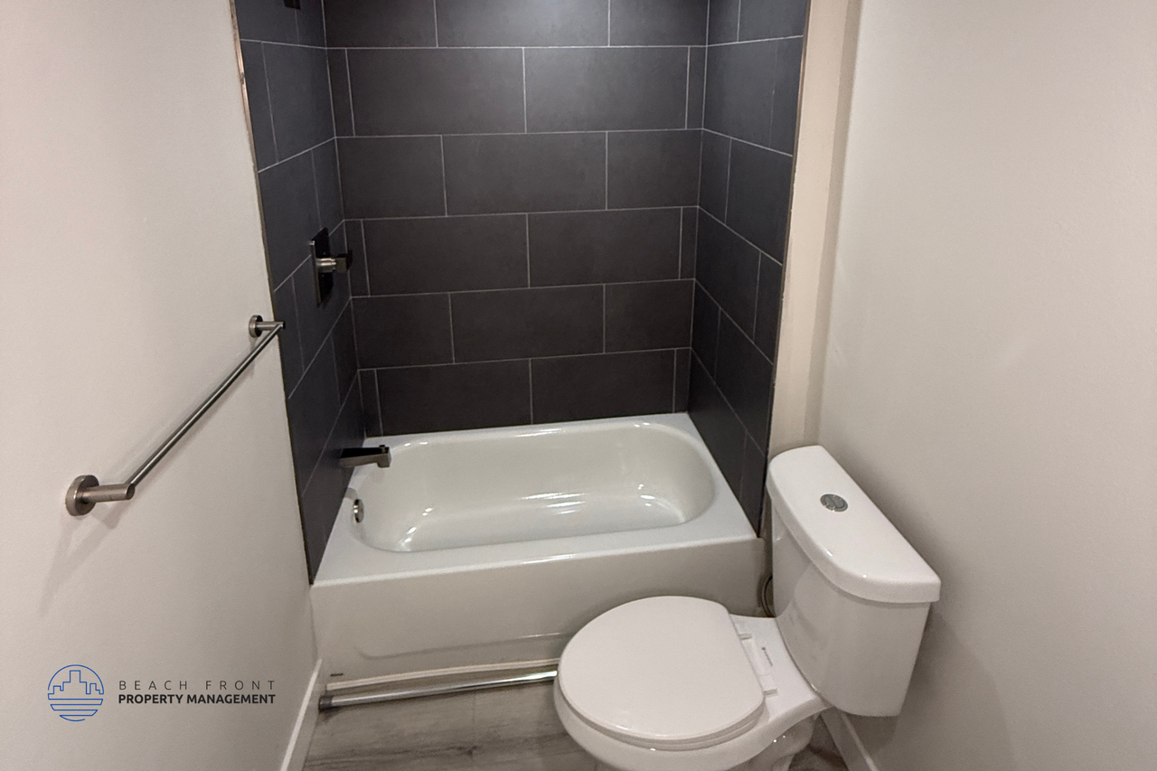 716-722 East 7th St. - Photo 4 of 13