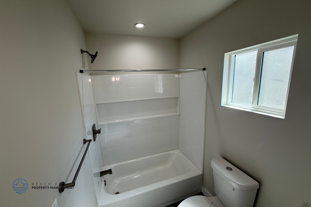 716-722 East 7th St. - Photo 5 of 13