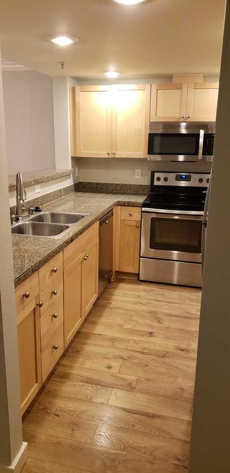 25025 Se Klahanie Blvd #B104 - Photo 7 of 29