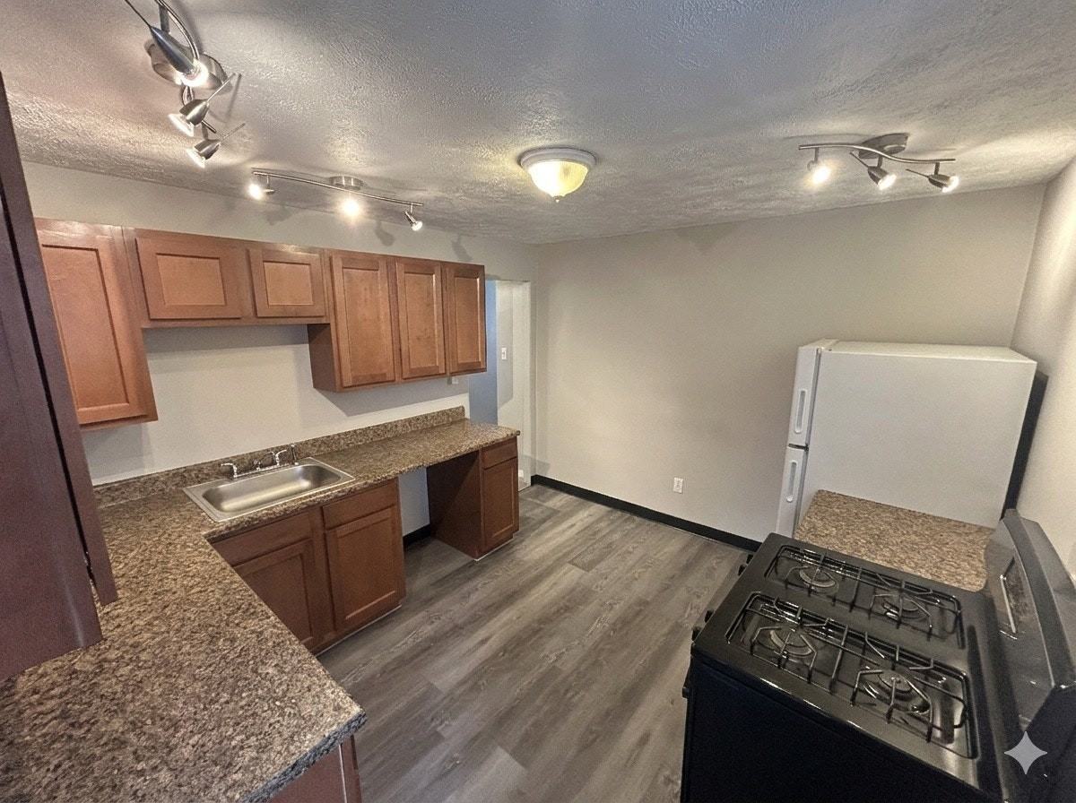 126 Wilson Drive - Photo 4 of 20