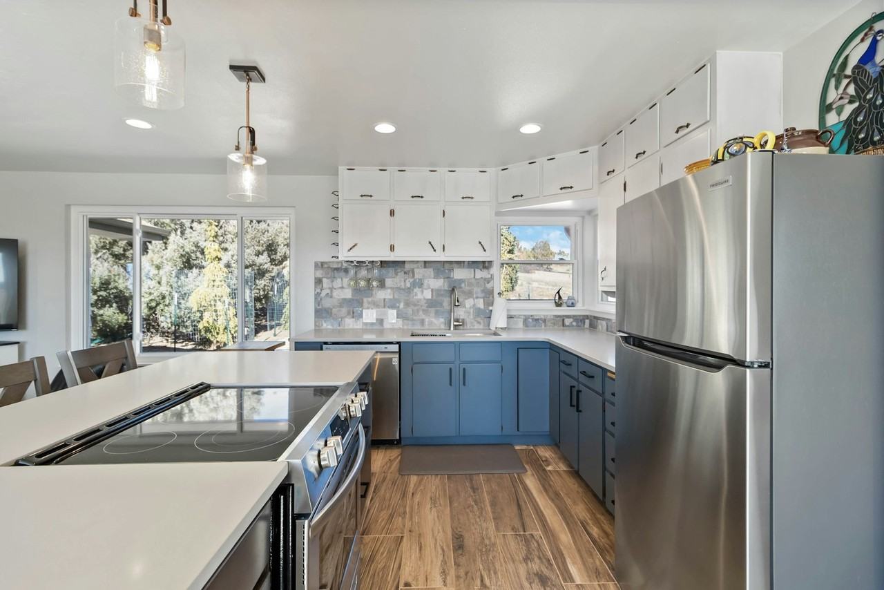 1611 Evalena Road - Photo 2 of 28