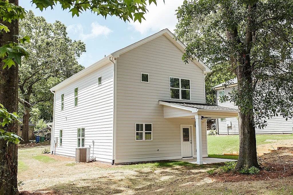 242 Grove Street - Photo 4 of 30