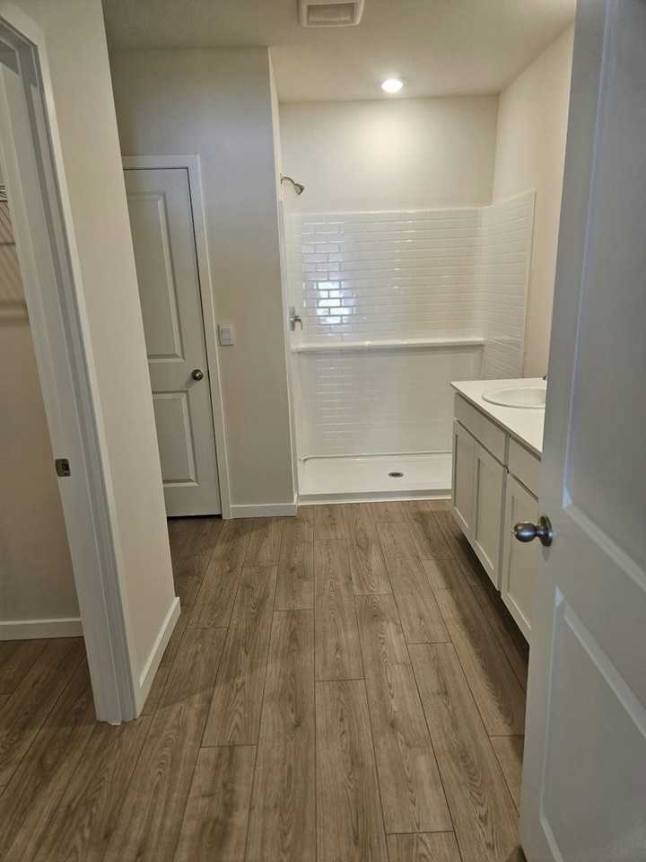 707 NW Second Lane - Photo 3 of 17