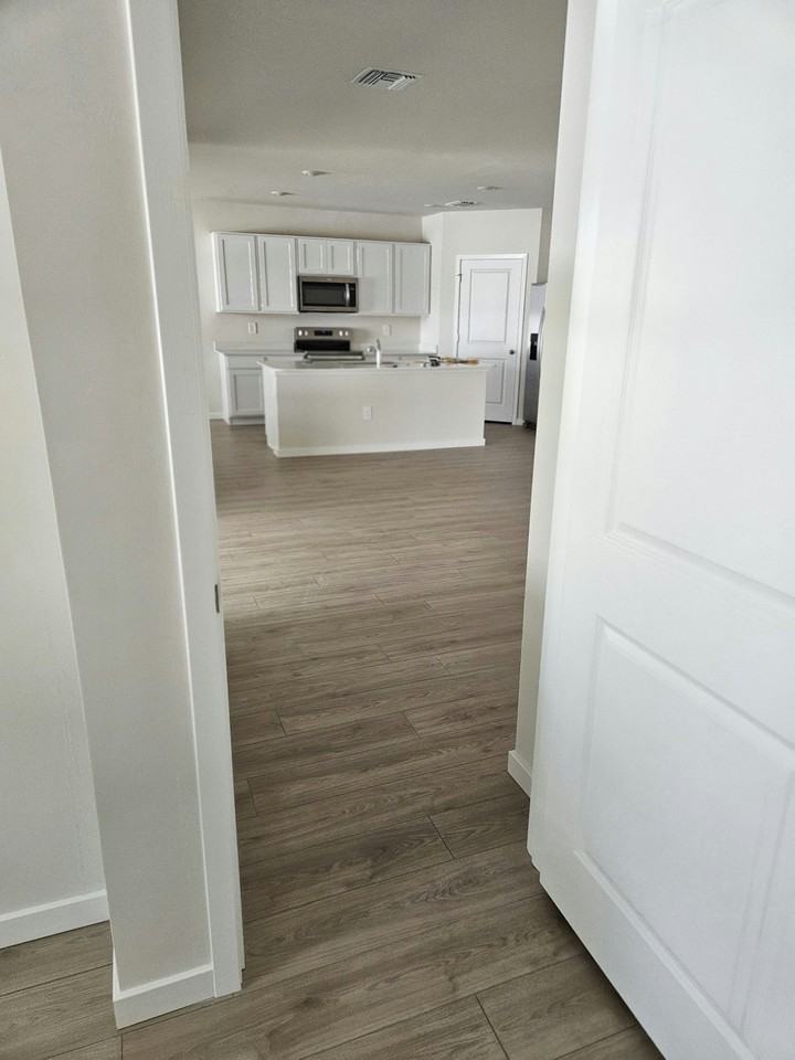 707 NW Second Lane - Photo 4 of 17