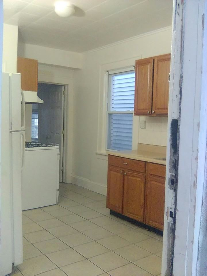 89 Maple Street, Unit second floor apt 2 - Photo 3 of 32