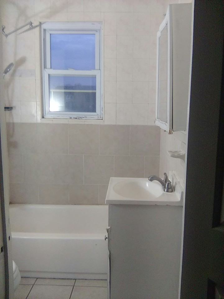 89 Maple Street, Unit second floor apt 2 - Photo 7 of 32